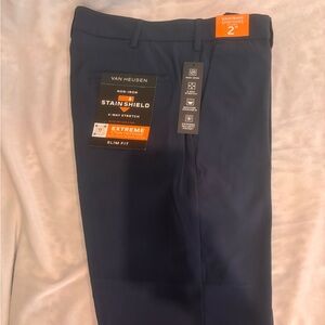 Men’s Van Heusen navy slacks, size 33x32